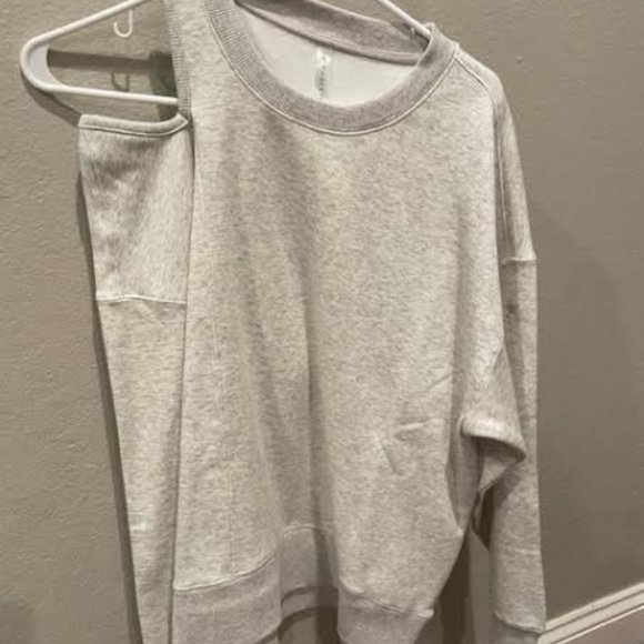 Fabletics Sweatshirt - Picture 1 of 2